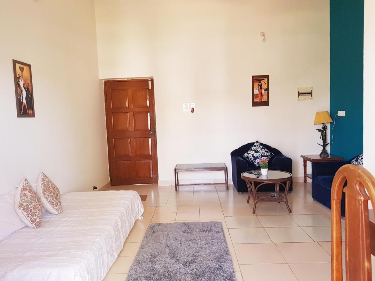 1 Bedroom Spacious Apartment In קלנגוטה מראה חיצוני תמונה