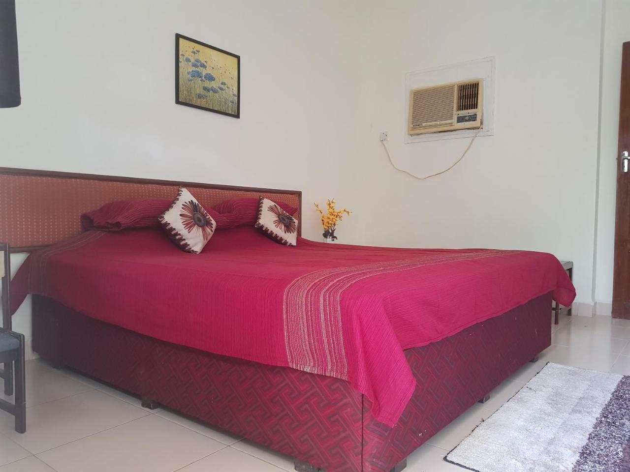 1 Bedroom Spacious Apartment In קלנגוטה מראה חיצוני תמונה